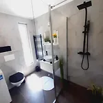 Háziállatbarát Bichon Medencehasználattal *