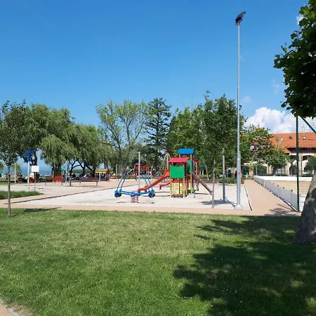 Haziallatbarat Bichon Nyaralo Medencehasznalattal * Fonyod