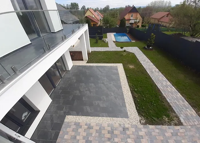 Haziallatbarat Bichon Nyaralo Medencehasznalattal Ferienhaus *
