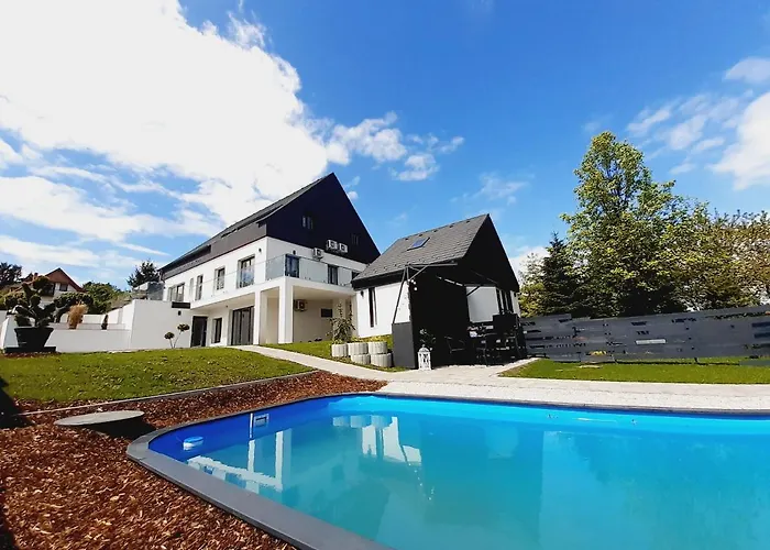 Ferienhaus Haziallatbarat Bichon Nyaralo Medencehasznalattal Fonyód