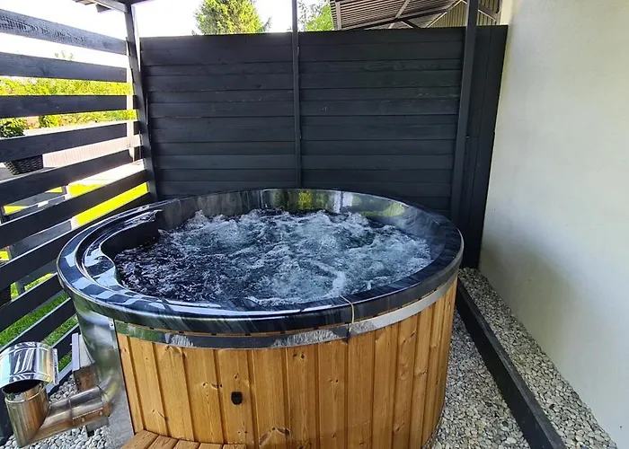 Haziallatbarat Bichon Nyaralo Medencehasznalattal Ferienhaus *